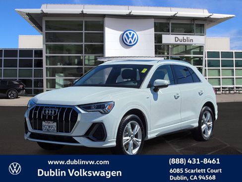 Used 2023 Audi Q3 2.0T Premium w/ 19" Wheel Package image 8