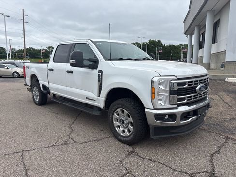 Used 2024 Ford F250 XLT AWD/4WD image 1