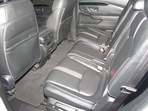 Certified 2023 Honda Pilot Touring image 12