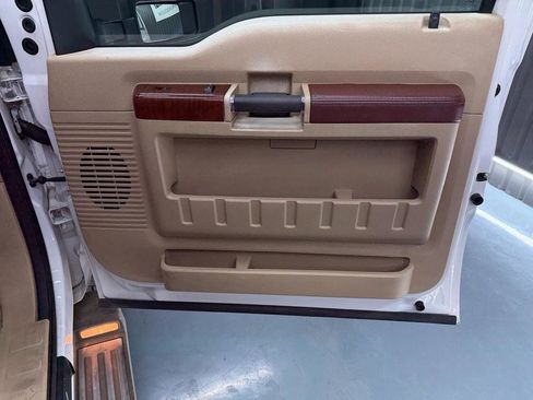 Used 2013 Ford F250 King Ranch w/ FX4 Off Road Pkg image 26