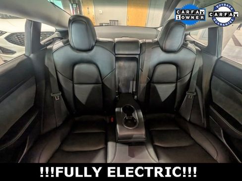 Used 2023 Tesla Model 3 Standard Range image 17