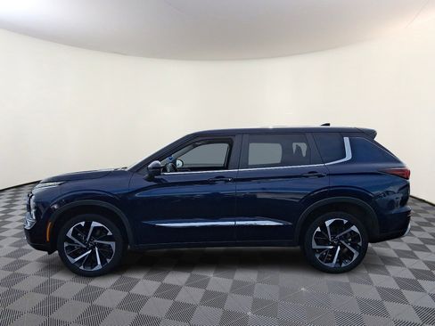 Used 2024 Mitsubishi Outlander SE image 4