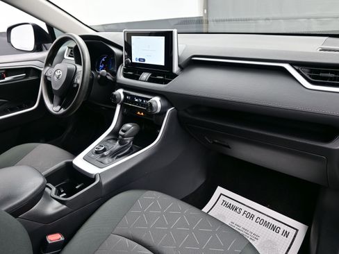 Used 2024 Toyota RAV4 XLE image 15