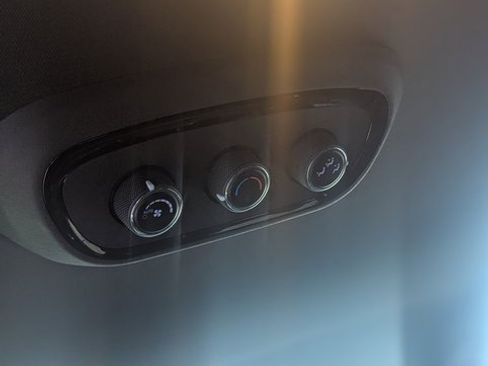 Used 2023 Dodge Durango GT image 13