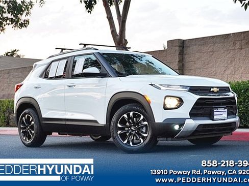 Used 2022 Chevrolet TrailBlazer LT w/ Convenience Package image 1