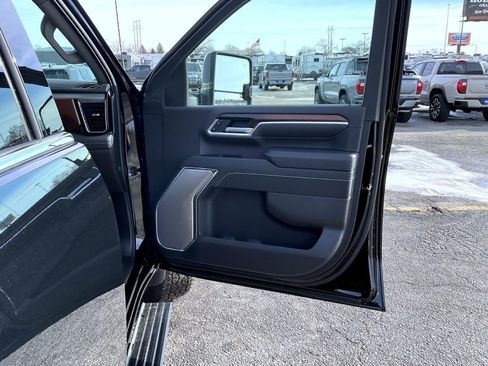 New 2026 GMC Sierra 2500 Denali w/ Denali Reserve Package image 16