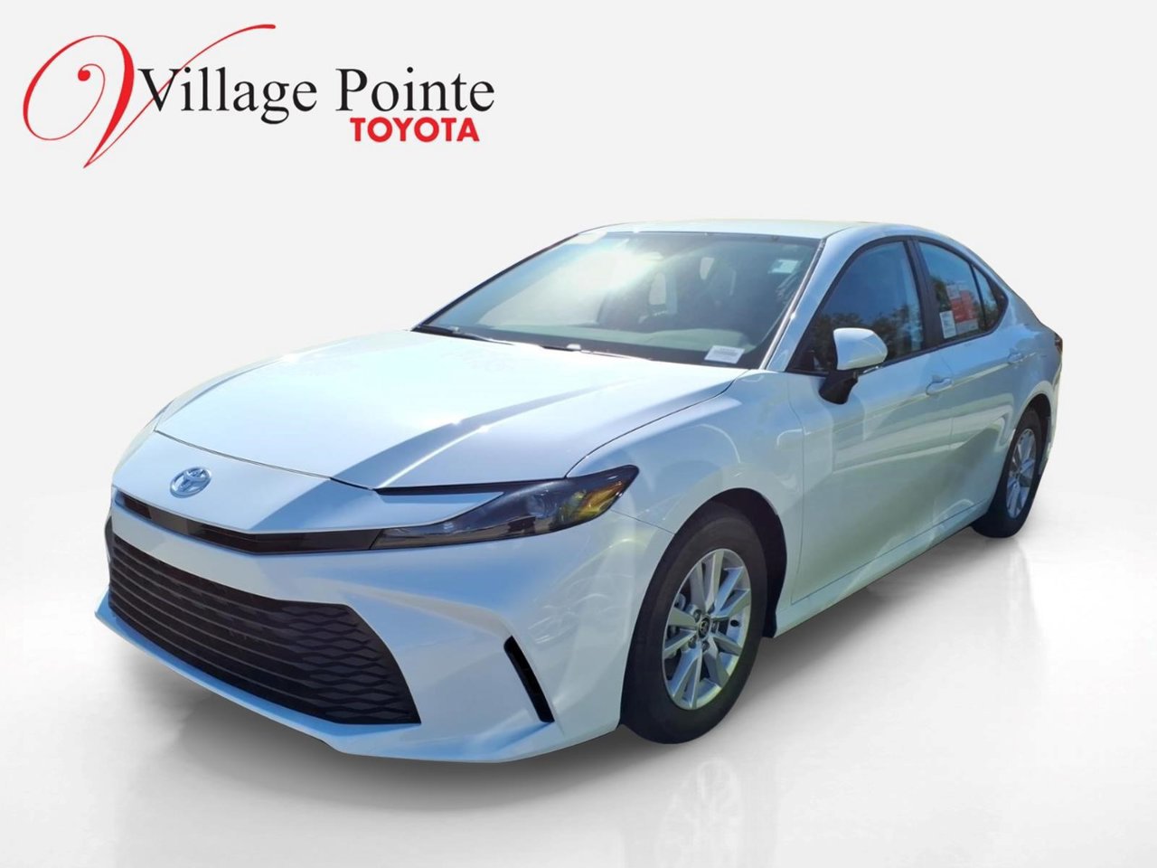 Used 2026 Toyota Camry LE w/ Convenience Package FWD image 1