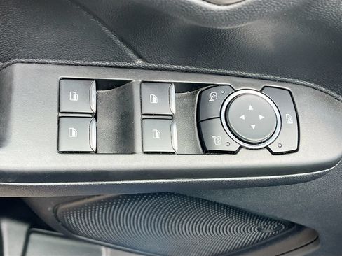 Used 2022 Ford Escape SE w/ SE Sport Appearance Package FWD image 17
