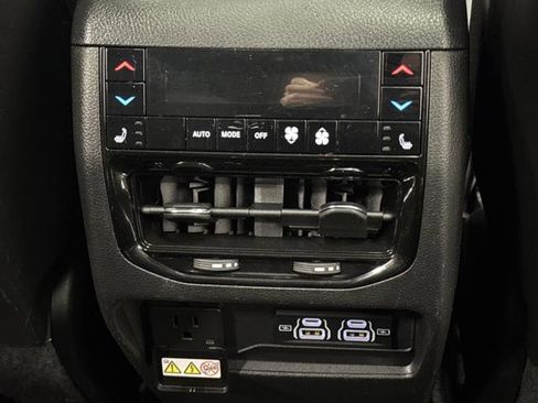 Used 2024 Jeep Grand Cherokee L Summit image 37