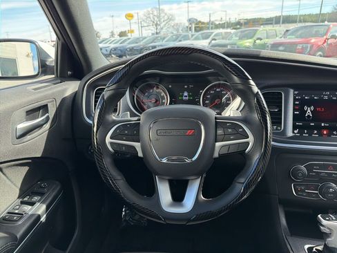 Used 2018 Dodge Charger R/T image 25