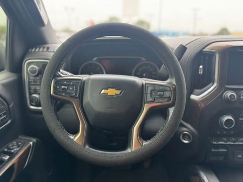 Used 2021 Chevrolet Silverado 1500 High Country w/ Z71 Off-Road Package AWD/4WD image 15