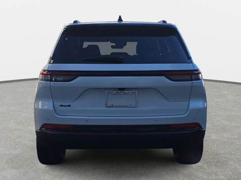 New 2025 Jeep Grand Cherokee 4WD image 6