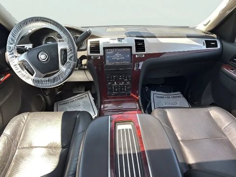 Used 2012 Cadillac Escalade EXT Premium AWD/4WD image 14