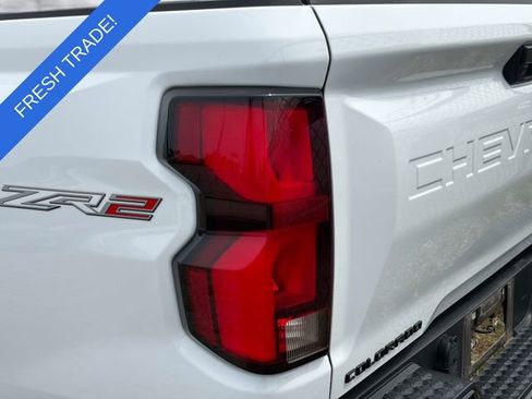 Used 2023 Chevrolet Colorado ZR2 w/ ZR2 Convenience Package III AWD/4WD image 9