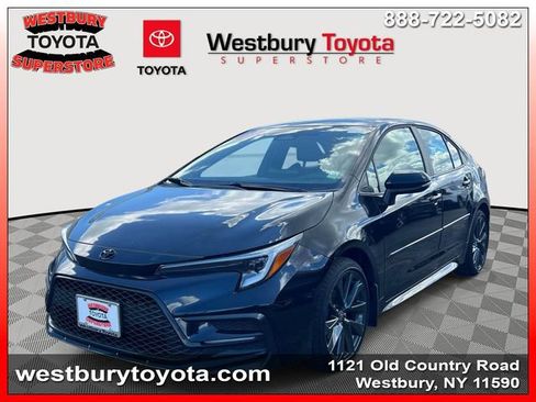 Used 2025 Toyota Corolla SE w/ Convenience Package FWD image 5