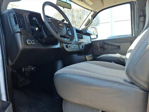 Used 2024 Chevrolet Express 3500 LS image 10