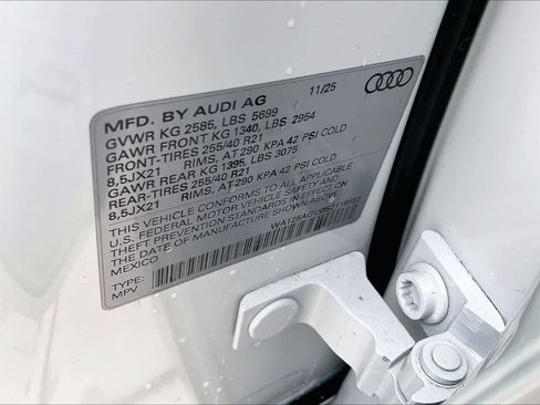 New 2025 Audi SQ5 Premium Plus image 19