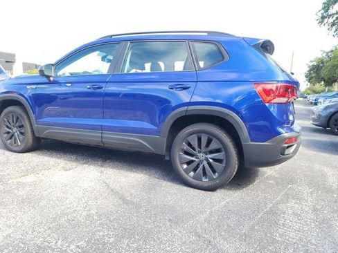 Used 2023 Volkswagen Taos S FWD image 2