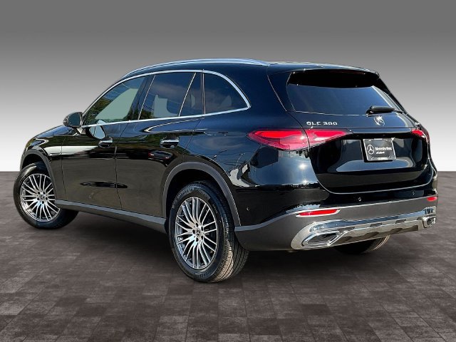 Used 2026 Mercedes-Benz GLC 300 4MATIC image 4