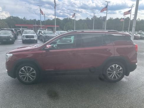 Used 2018 GMC Terrain SLT w/ Preferred Package FWD image 2