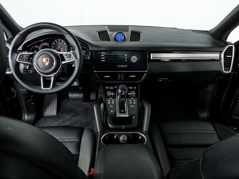 Used 2022 Porsche Cayenne image 20