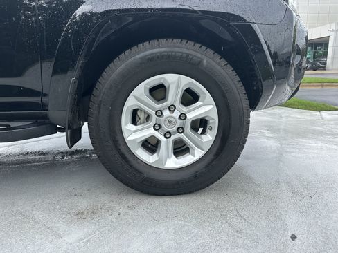 Used 2014 Toyota 4Runner SR5 RWD image 13