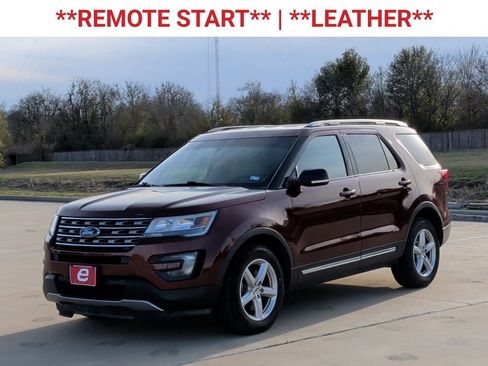 Used 2016 Ford Explorer XLT w/ Equipment Group 202A image 3