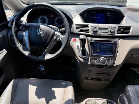 Used 2015 Honda Odyssey Touring image 7