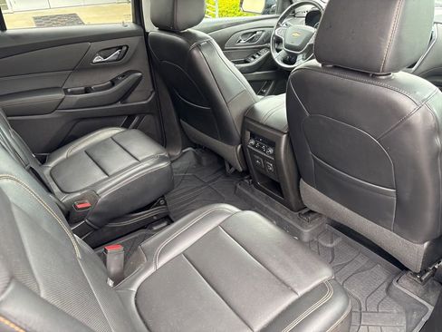 Used 2019 Chevrolet Traverse Premier w/ LPO, Floor Liner Package FWD image 16