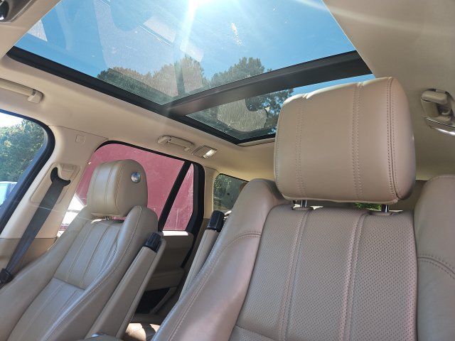 Used 2016 Land Rover Range Rover HSE AWD/4WD image 3