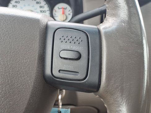 Used 2005 Dodge Ram 1500 Truck SLT RWD image 17