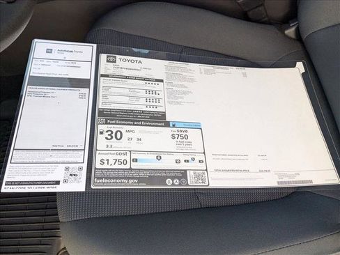 New 2025 Toyota RAV4 LE image 18