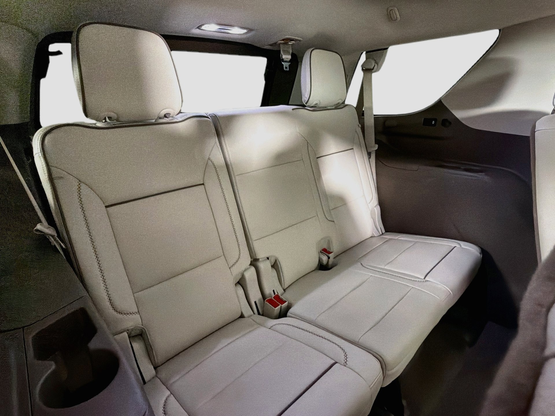 Used 2024 GMC Yukon Denali RWD image 31