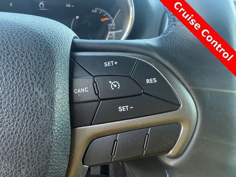 Used 2018 Jeep Grand Cherokee Laredo image 34