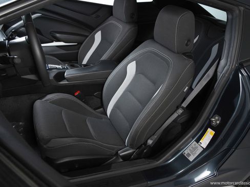 Used 2021 Chevrolet Camaro LT image 26