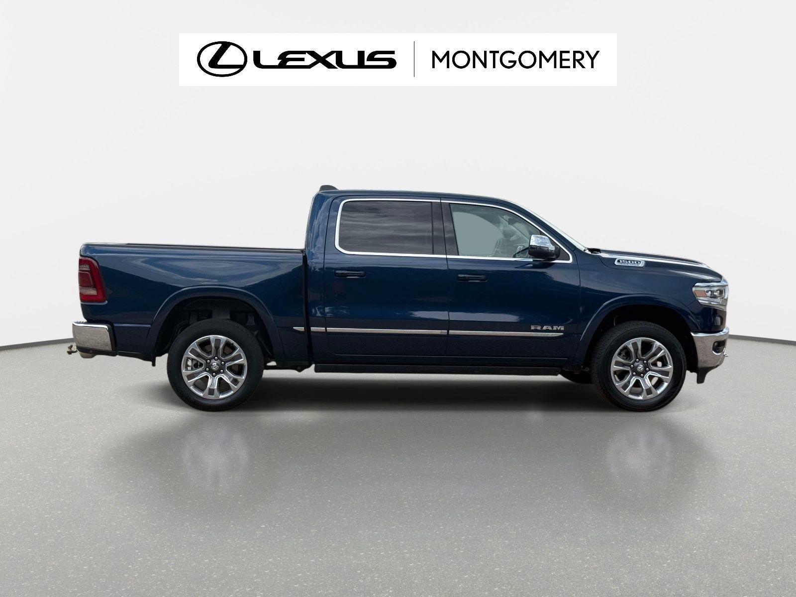 Used 2024 RAM 1500 Limited AWD/4WD image 2