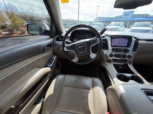 Used 2016 GMC Yukon XL SLT w/ Open Road Package image 11
