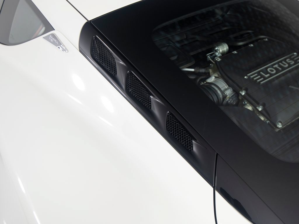 Used 2025 Lotus Emira RWD image 52