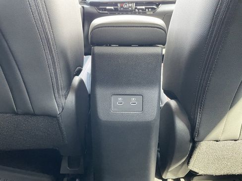 New 2026 Nissan Kicks SR w/ Cold Weather Package image 18