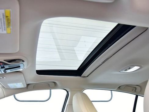 Used 2024 Subaru Legacy Limited image 12