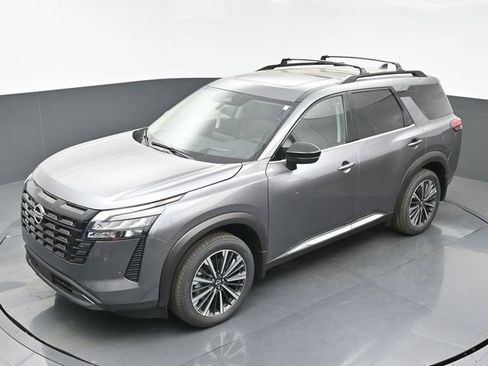 New 2026 Nissan Pathfinder Platinum FWD image 27