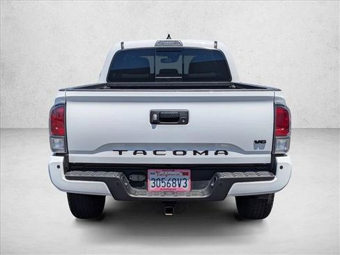 Used 2023 Toyota Tacoma TRD Off-Road w/ Advanced Technology Package AWD/4WD image 7