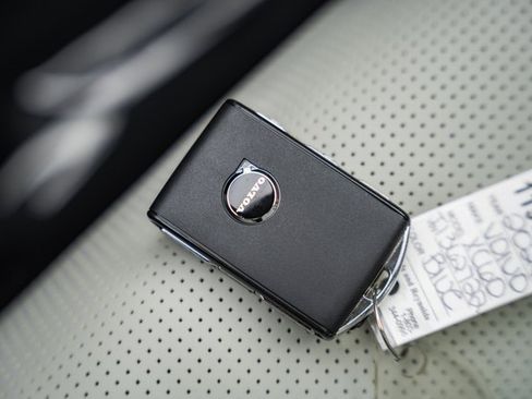 New 2026 Volvo XC60 B5 Ultra w/ Protection Package Premier image 43