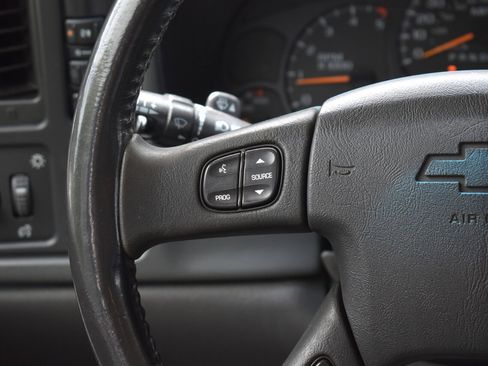 Used 2006 Chevrolet Silverado 2500 W/T AWD/4WD image 15