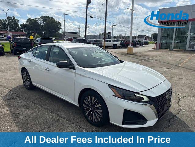 Used 2025 Nissan Altima 2.5 SV FWD image 1
