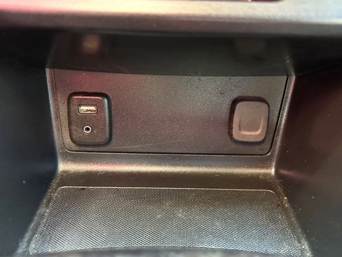 Used 2018 GMC Canyon SLT w/ Driver Alert Package image 29