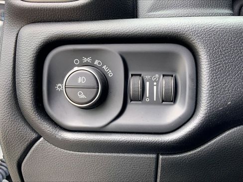Used 2024 RAM 2500 Laramie w/ Night Edition AWD/4WD image 33