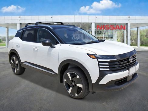 New 2026 Nissan Kicks SR image 5