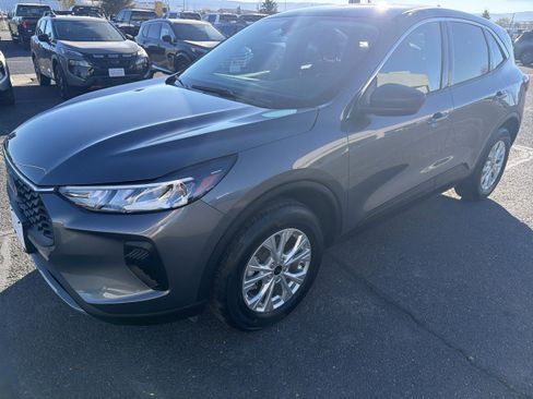 Used 2024 Ford Escape Active image 1