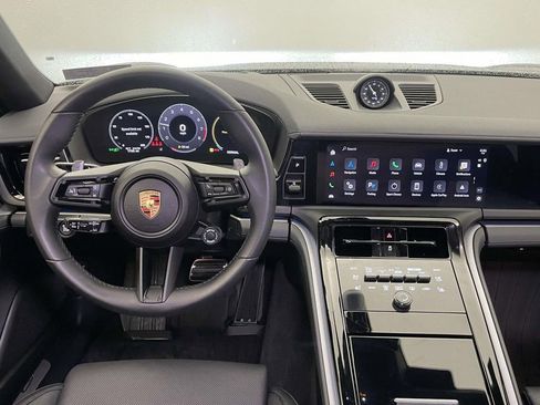 Used 2024 Porsche Panamera 4 image 27